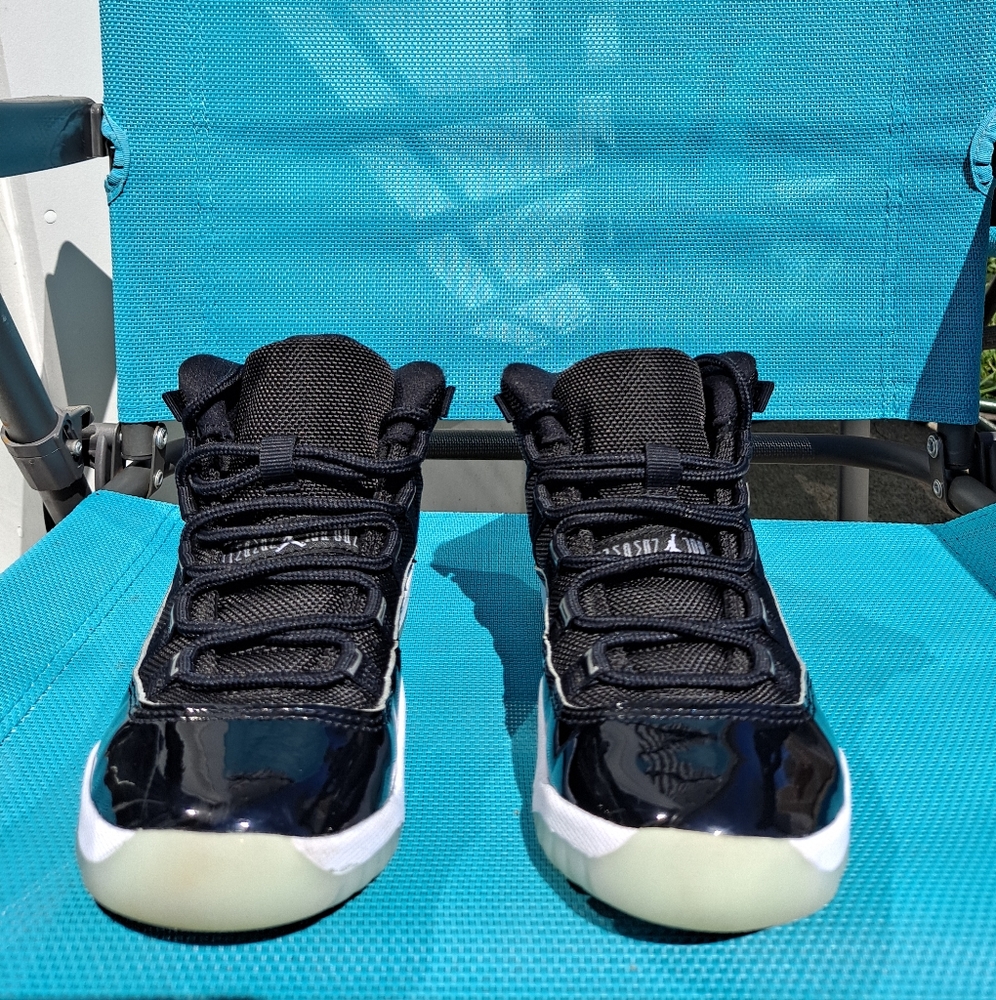 JORDAN RETRO 11